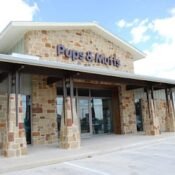 Pups & Mutts Dog Resort & Training Center